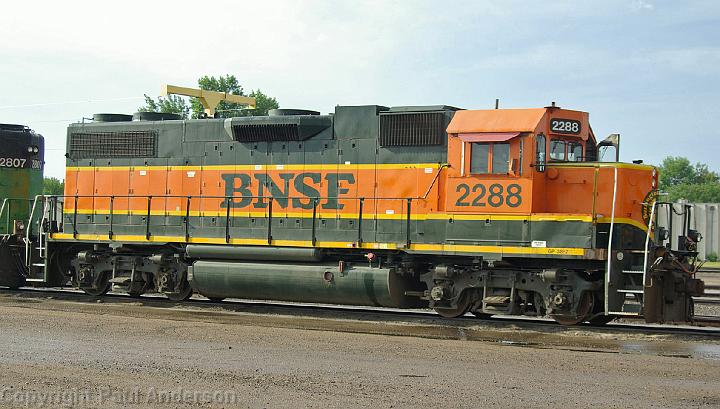 BNSF 2288 - GP38-2.jpg